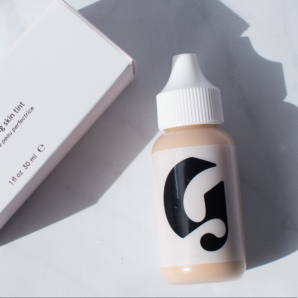 Glossier Perfect Skin Tint in Medium